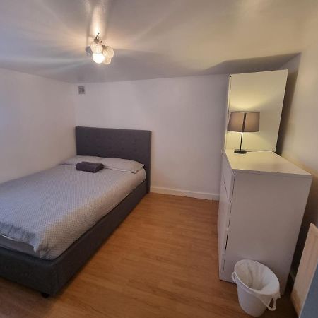Cosey Studio Ground Floor Appartement Enfield Buitenkant foto